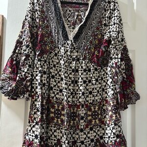 Umgee Pink and Cream Geometric Blouse